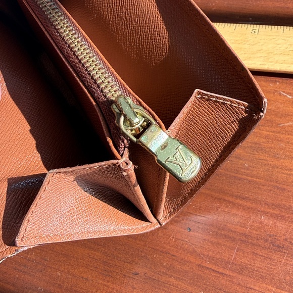 Louis Vuitton wallet - Picture 6 of 9